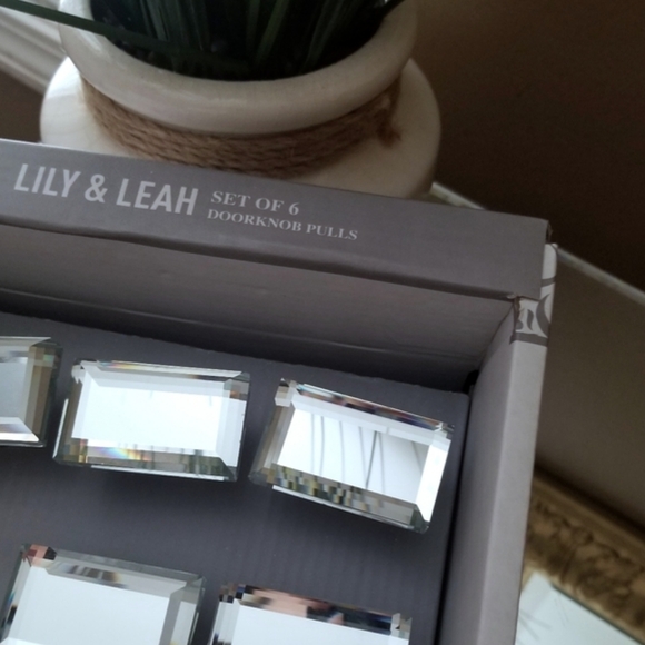 ❗Mirrored Emerald Cut Doorknobs Set of 6❗ - Picture 4 of 4